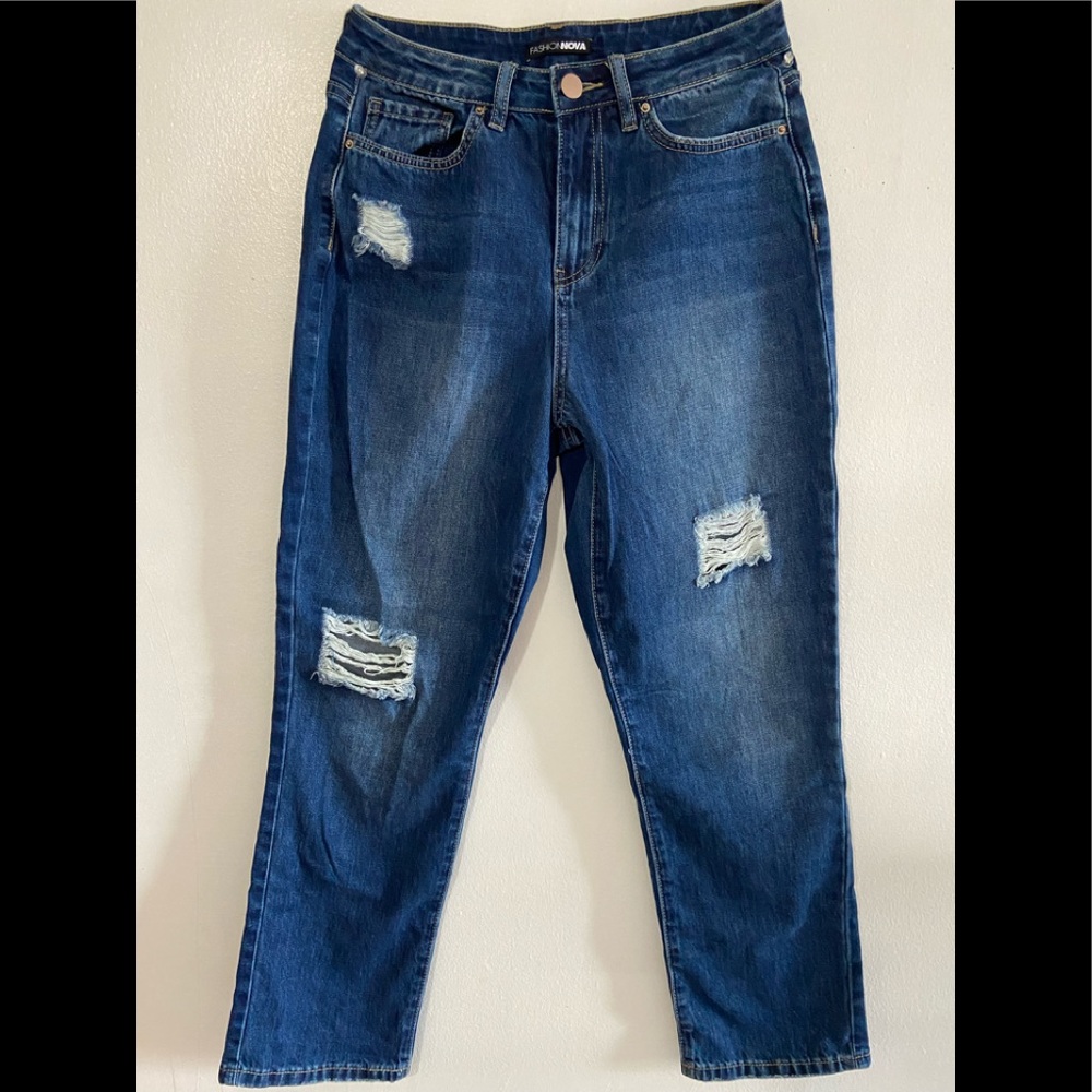 FASHION NOVA BLUE DISTRESS JEANS